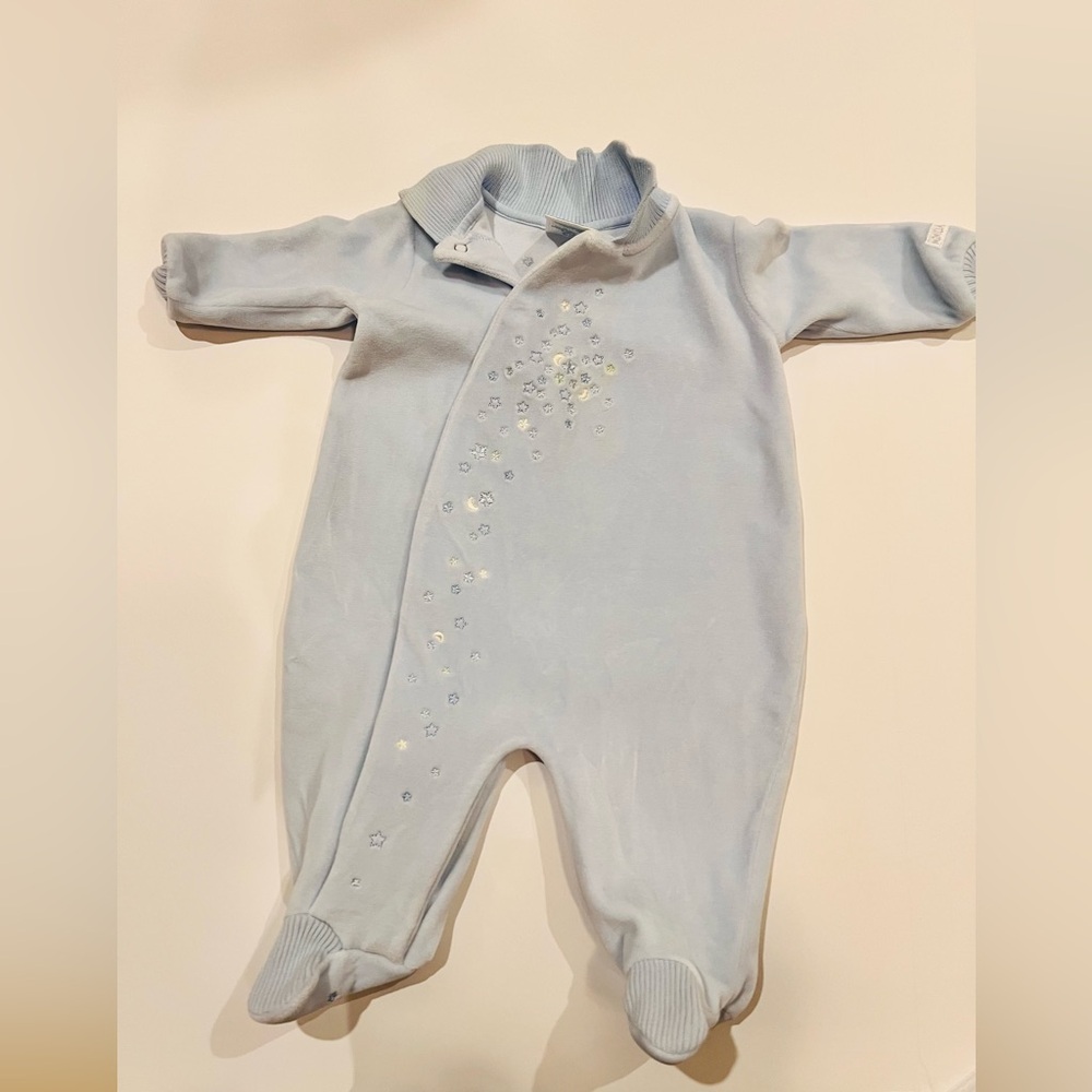 Infant one piece outfit. Size 3 months